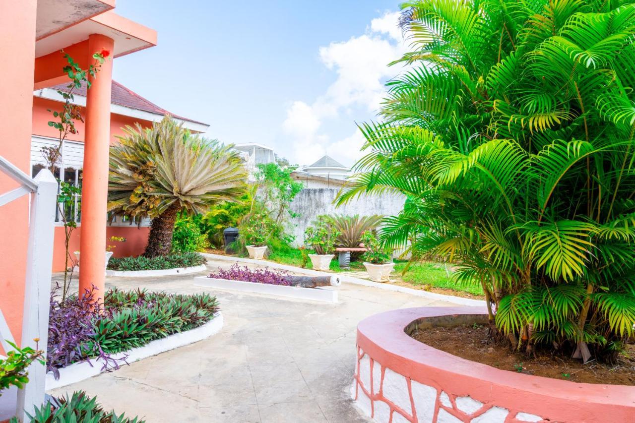 Shields Negril Villas Buitenkant foto