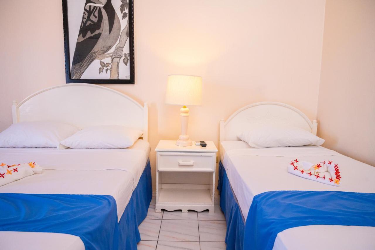 Shields Negril Villas Buitenkant foto