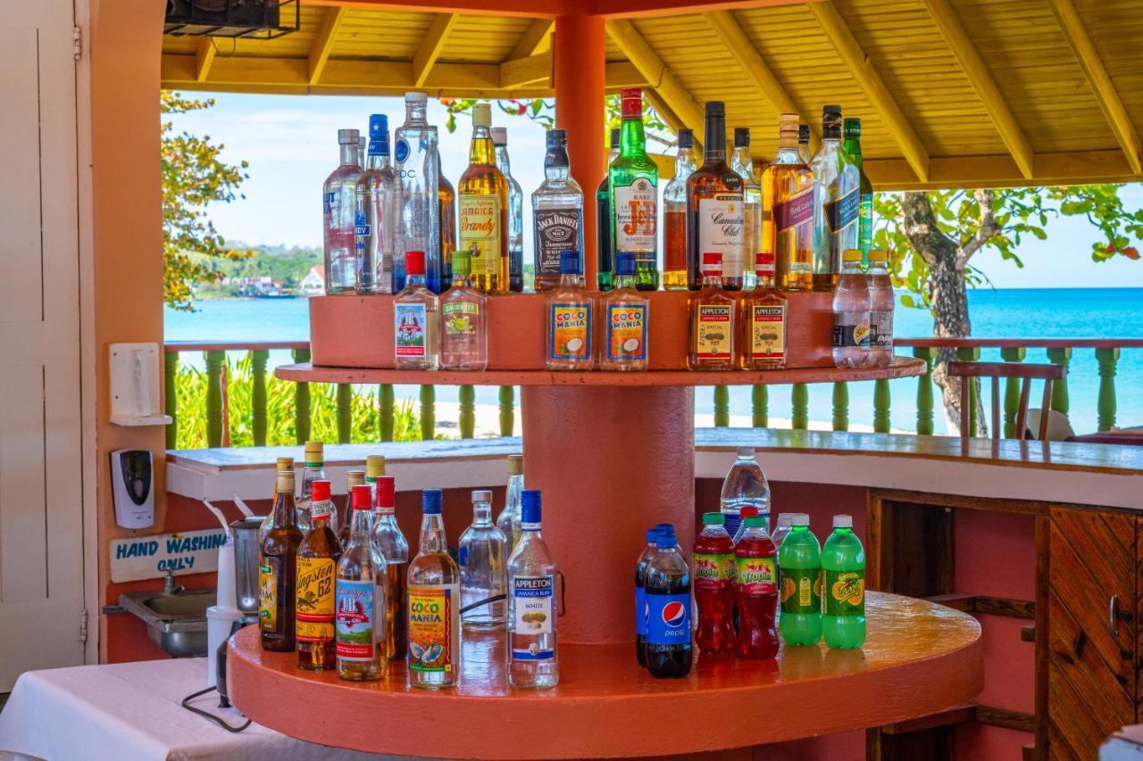 Shields Negril Villas Buitenkant foto
