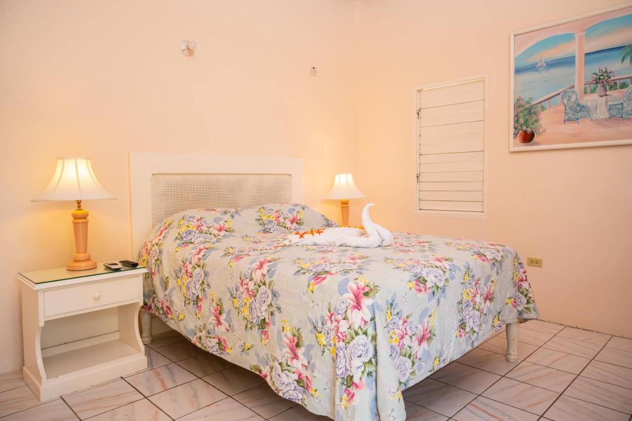 Shields Negril Villas Buitenkant foto