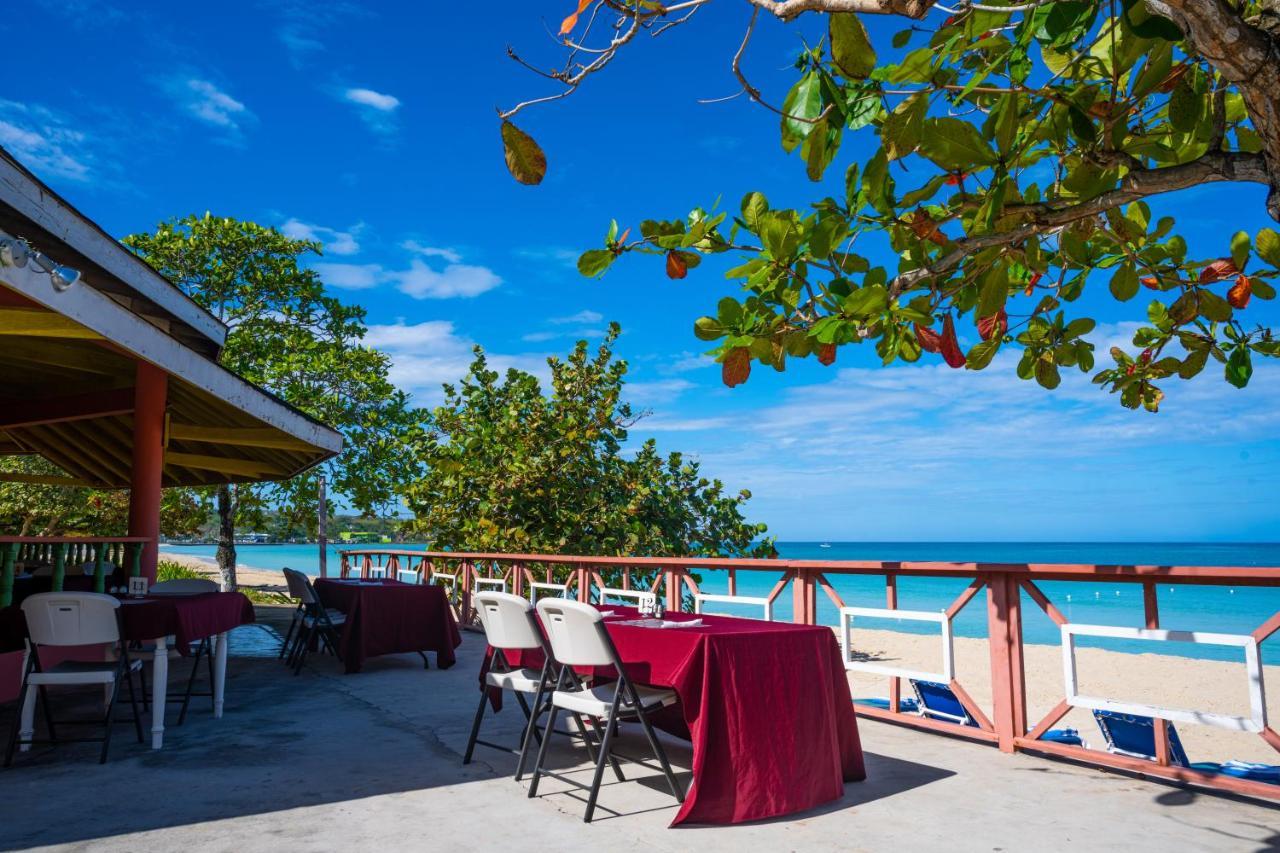 Shields Negril Villas Buitenkant foto