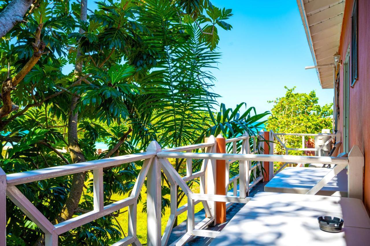 Shields Negril Villas Buitenkant foto