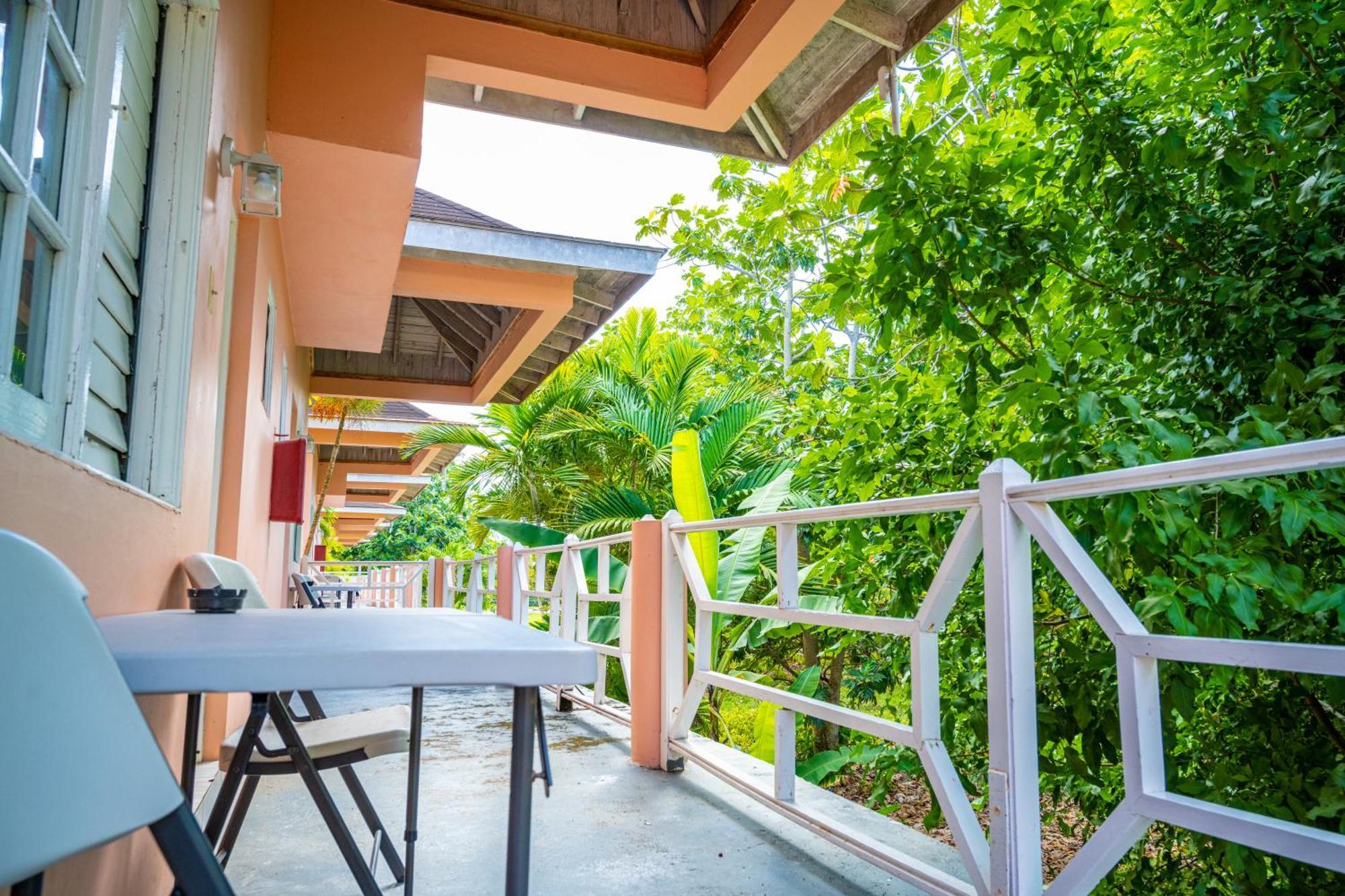 Shields Negril Villas Kamer foto